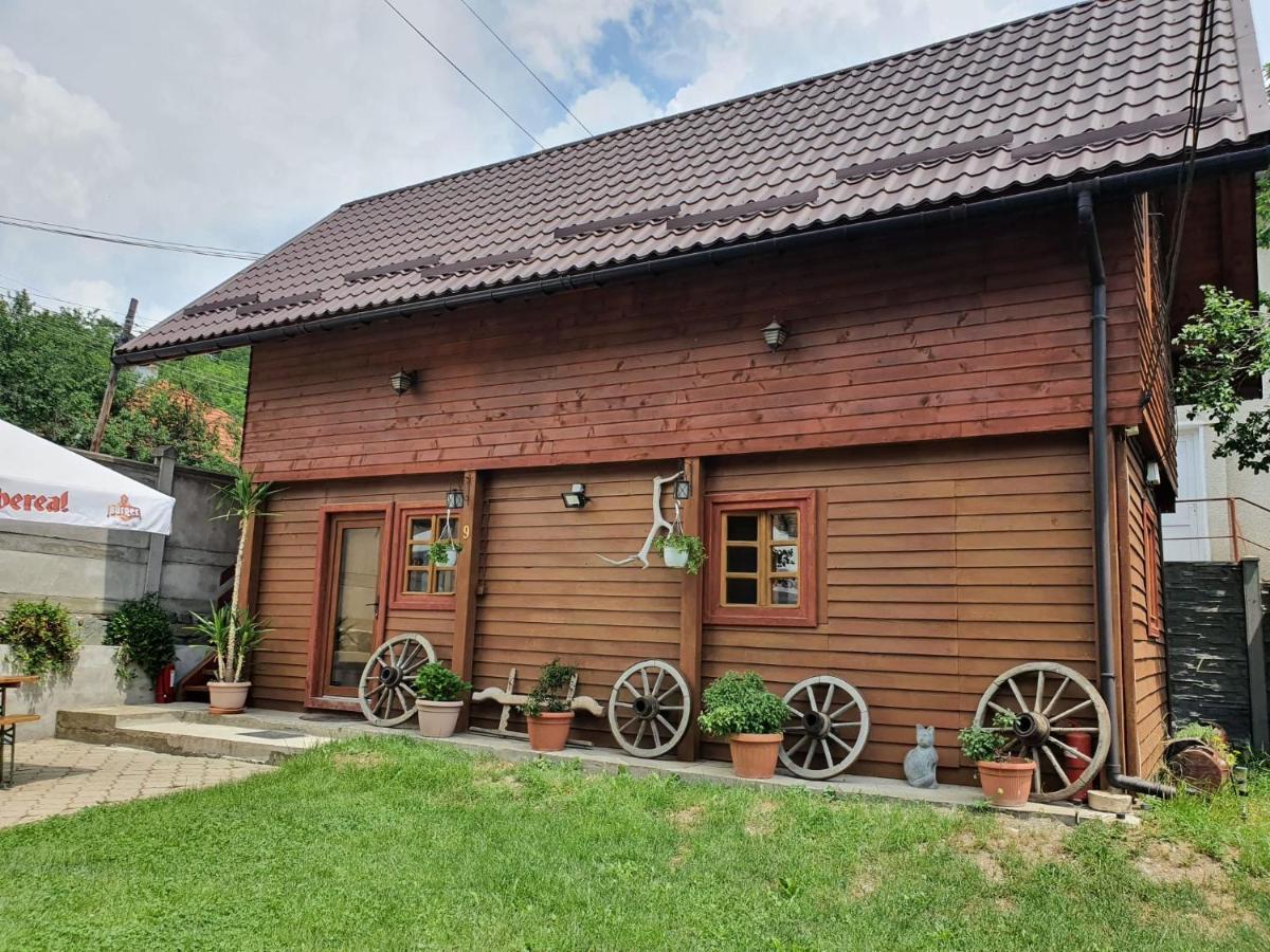 Pensiunea Carmen Bucium  Exteriör bild