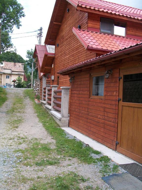Pensiunea Carmen Bucium  Exteriör bild